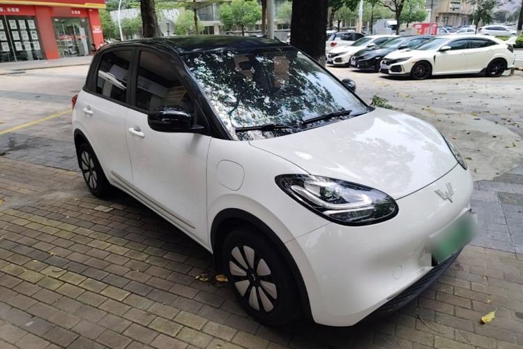 Used Wuling Bingo 2024 203km Light Edition Front Right 45 Deg