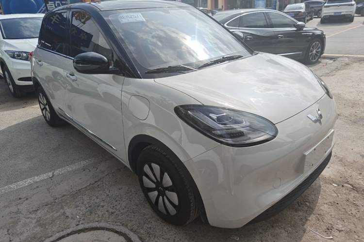 Used Wuling Bingo 2024 333 km Enjoyment Version Front Right 45 Deg