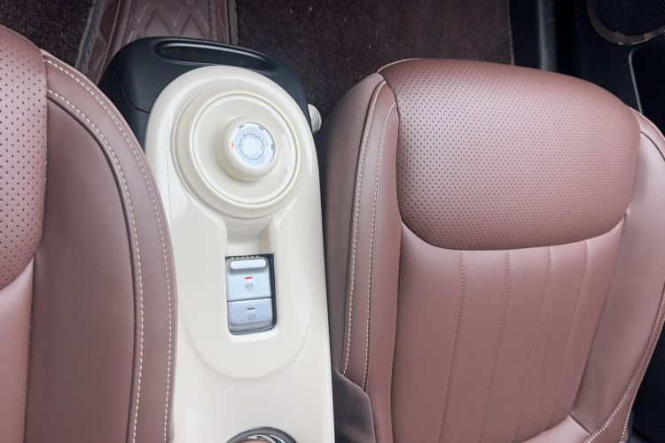 Used Wuling Bingo 2024 410 km Lingxi Deluxe Edition Gear Lever