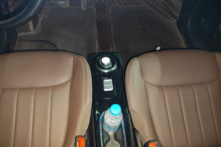 Used Wuling Bingo 2024 333 km Lingxi Connected Version Gear Lever
