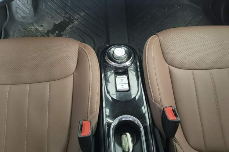 Used Wuling Bingo 2024 333 km Lingxi Connected Version Gear Lever