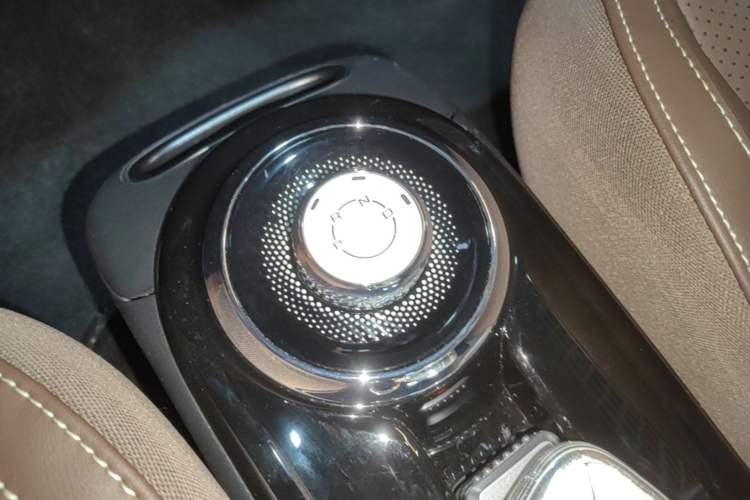 Used Wuling Bingo 2024 333 km Lingxi Connected Version Gear Lever