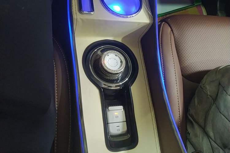 Used Wuling Bingo 2024 333 km Lingxi Connected Version Gear Lever