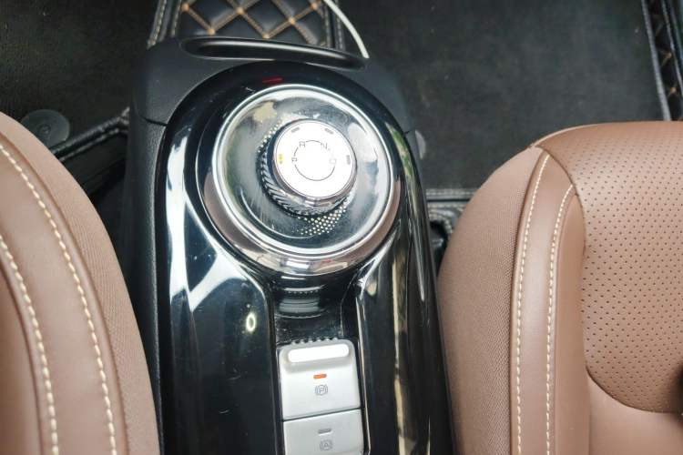 Used Wuling Bingo 2024 333 km Lingxi Connected Version Gear Lever