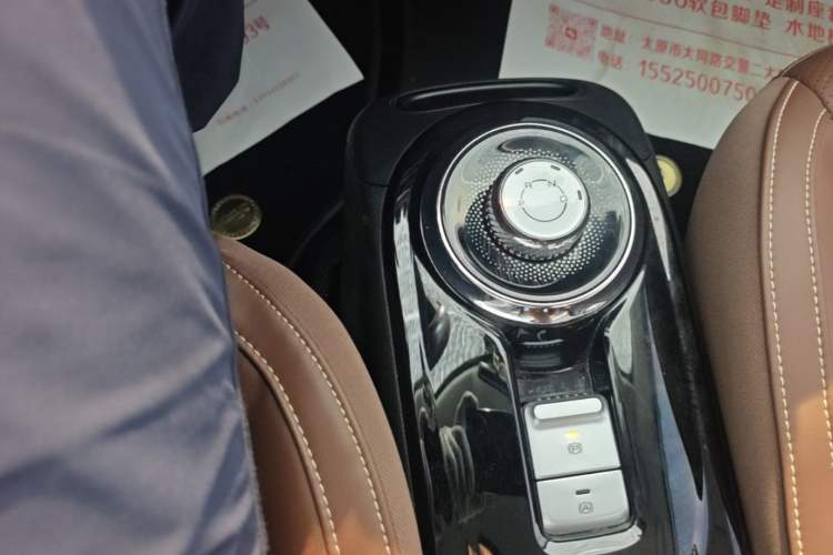 Used Wuling Bingo 2024 333 km Lingxi Connected Version Gear Lever