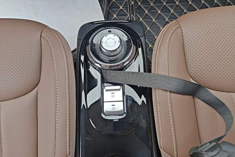 Used Wuling Bingo 2024 333 km Lingxi Connected Version Gear Lever