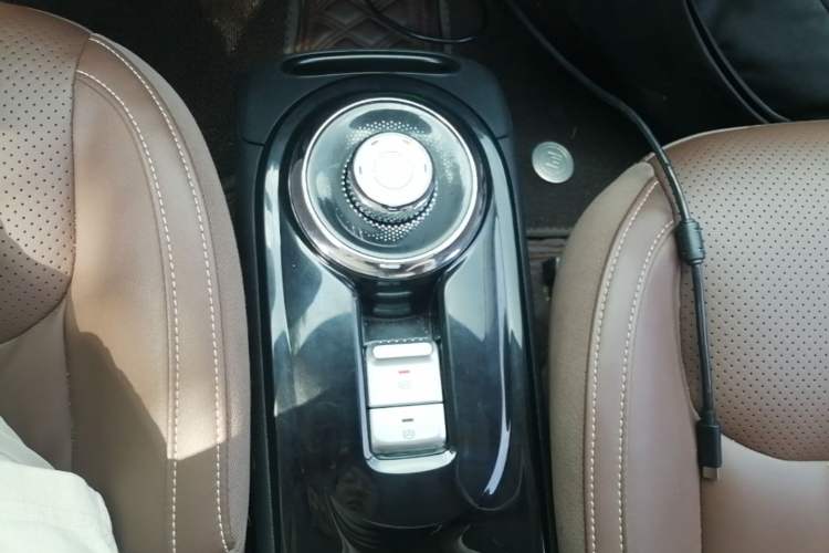 Used Wuling Bingo 2024 333 km Lingxi Connected Version Gear Lever