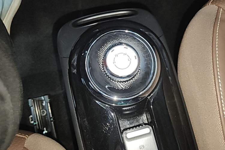 Used Wuling Bingo 2024 333 km Lingxi Connected Version Gear Lever