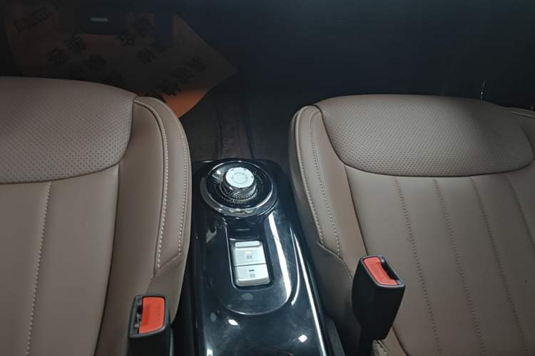 Used Wuling Bingo 2024 333 km Lingxi Connected Version Gear Lever