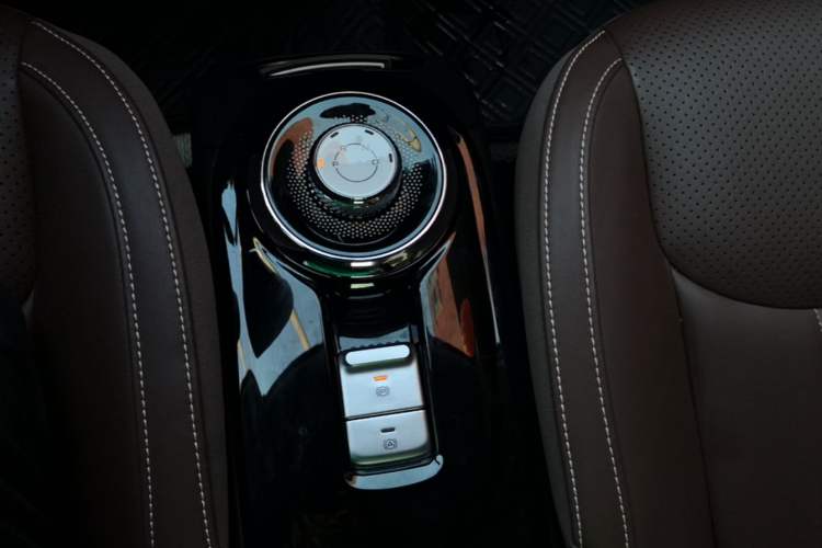 Used Wuling Bingo 2024 333 km Lingxi Connected Version Gear Lever