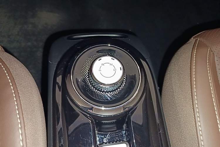 Used Wuling Bingo 2024 333 km Lingxi Connected Version Gear Lever