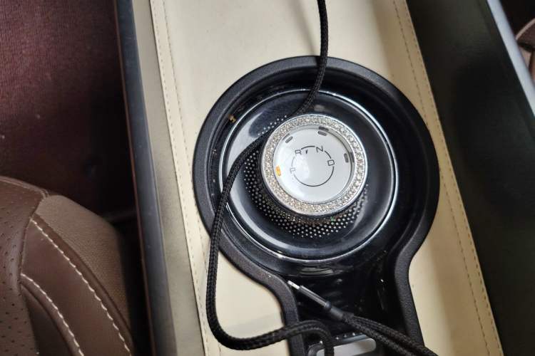 Used Wuling Bingo 2024 333 km Lingxi Connected Version Gear Lever