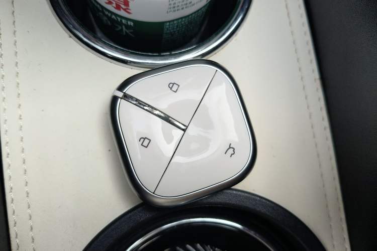 Used Wuling Bingo 2024 333 km Lingxi Connected Version Interior 1