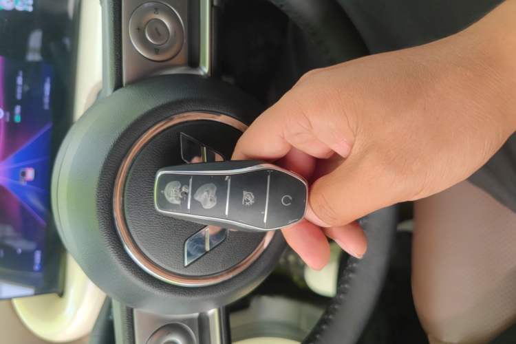 Used Wuling Bingo 2024 333 km Lingxi Connected Version Interior 1