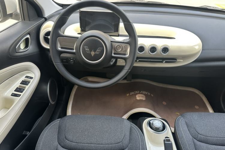 Used Wuling Bingo 2024 203km Light Edition Interior 2
