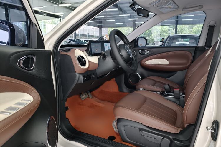 Used Wuling Bingo 2024 333 km Enjoyment Version Interior 2