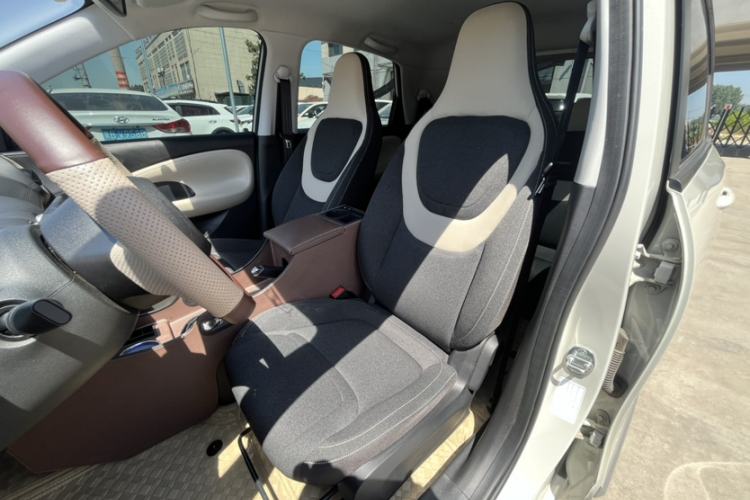 Used Wuling Bingo 2024 203km Light Edition Interior 2