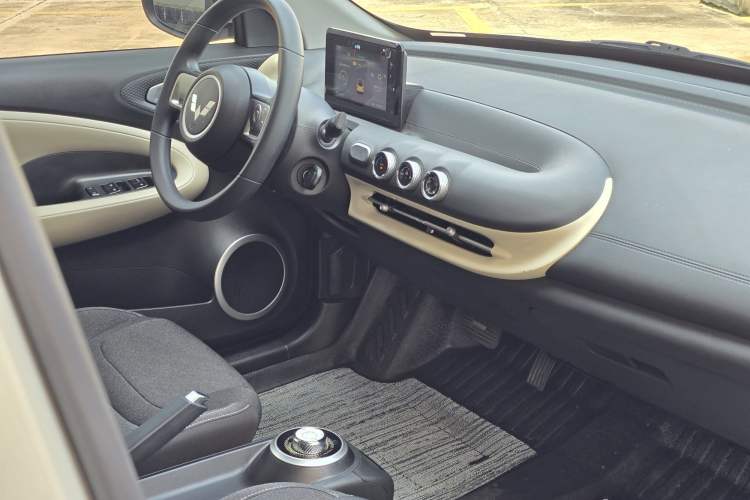 Used Wuling Bingo 2024 203km Light Edition Interior 2