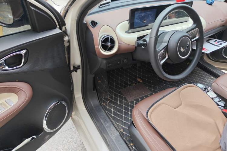 Used Wuling Bingo 2024 333 km Enjoyment Version Interior 3