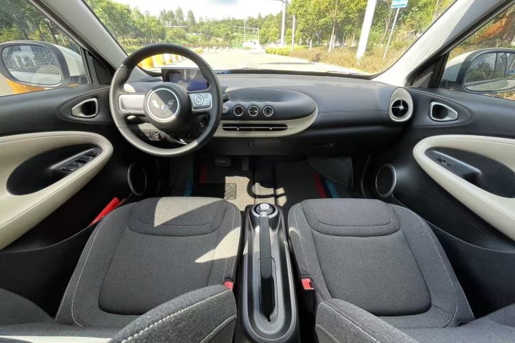 Used Wuling Bingo 2024 203km Light Edition Interior 3