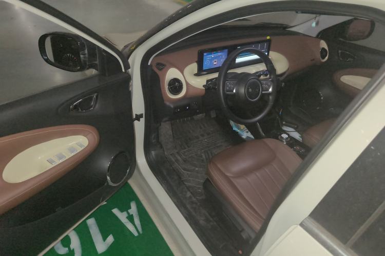 Used Wuling Bingo 2024 333 km Enjoyment Version Interior 3