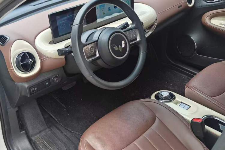 Used Wuling Bingo 2024 333 km Enjoyment Version Interior 3