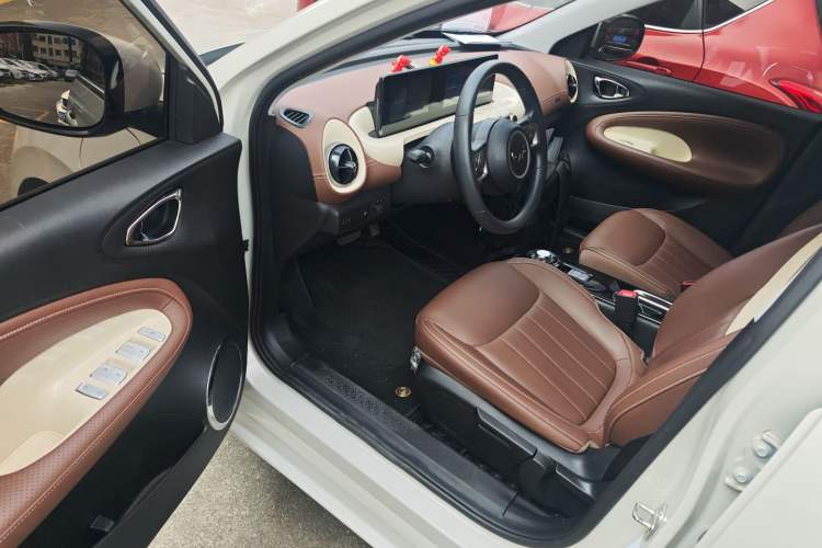 Used Wuling Bingo 2024 333 km Enjoyment Version Interior 3