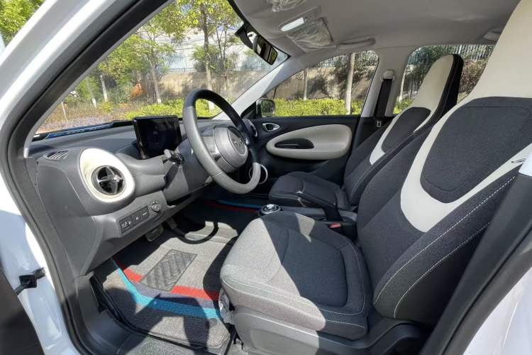 Used Wuling Bingo 2024 203km Light Edition Interior 4