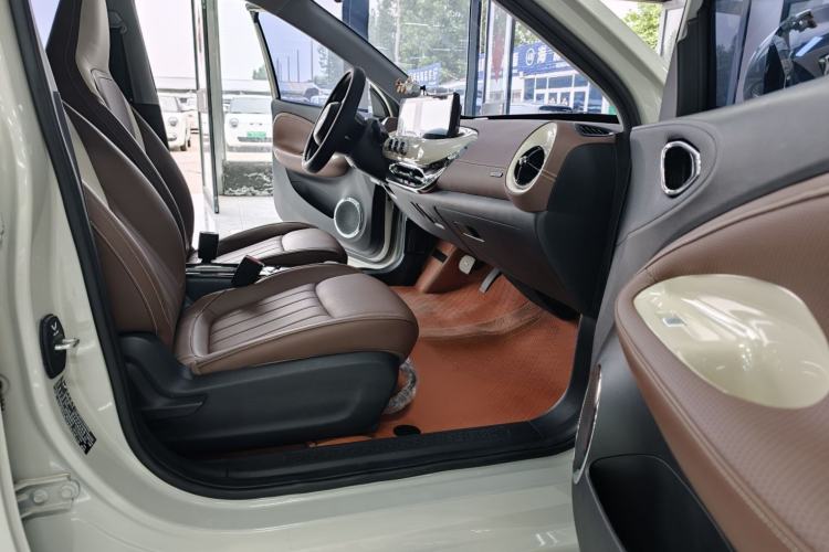 Used Wuling Bingo 2024 333 km Enjoyment Version Interior 4