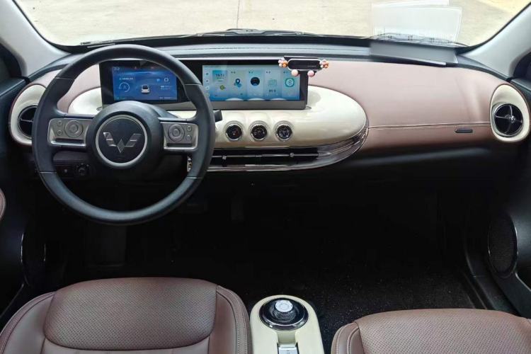 Used Wuling Bingo 2024 333 km Enjoyment Version Interior 4