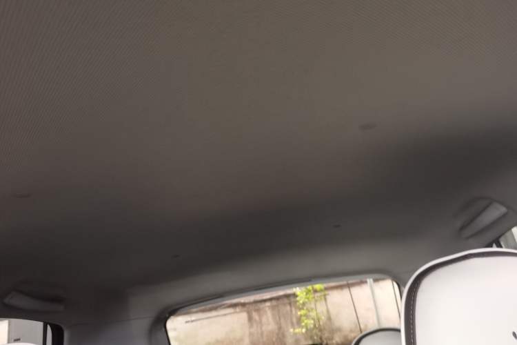 Used Wuling Bingo 2024 203km Light Edition Interior 8