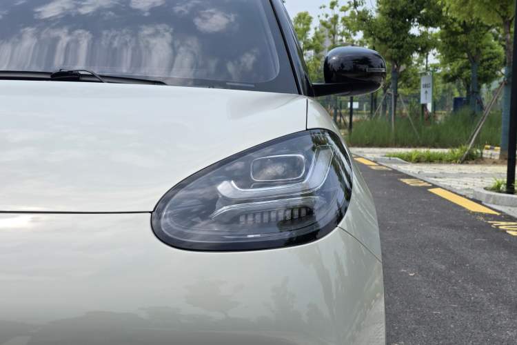 Used Wuling Bingo 2024 333 km Enjoyment Version Left Front Headlight