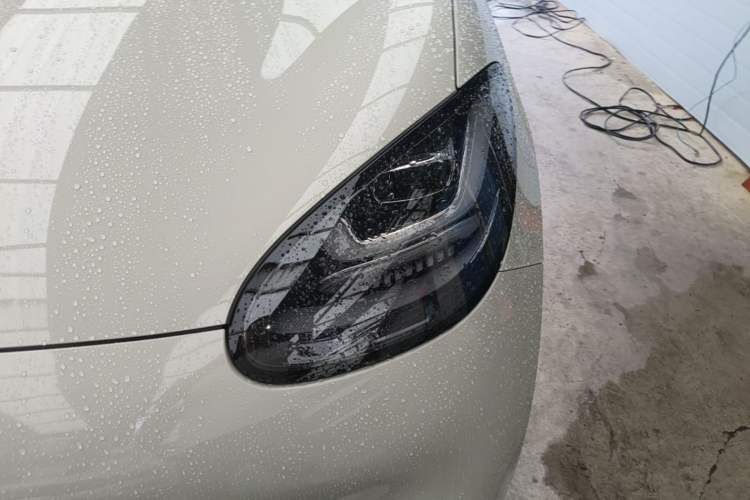 Used Wuling Bingo 2024 333 km Lingxi Connected Version Left Front Headlight