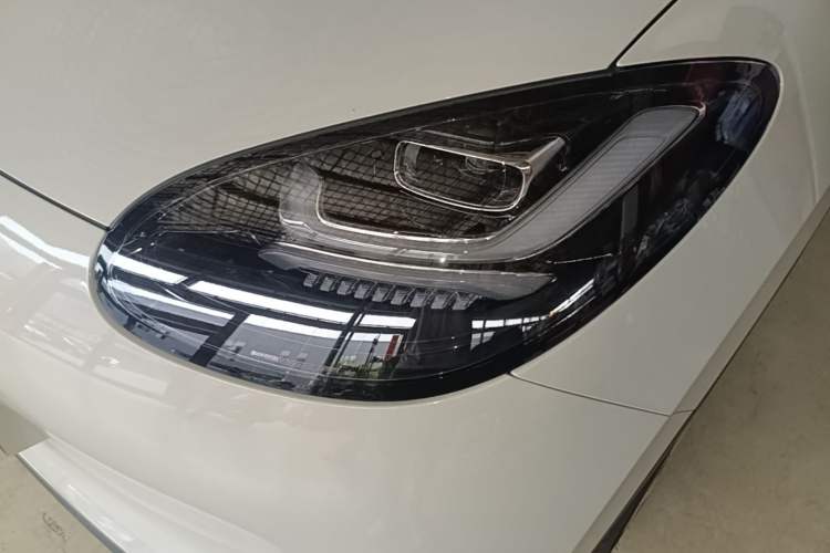 Used Wuling Bingo 2024 333 km Enjoyment Version Left Front Headlight