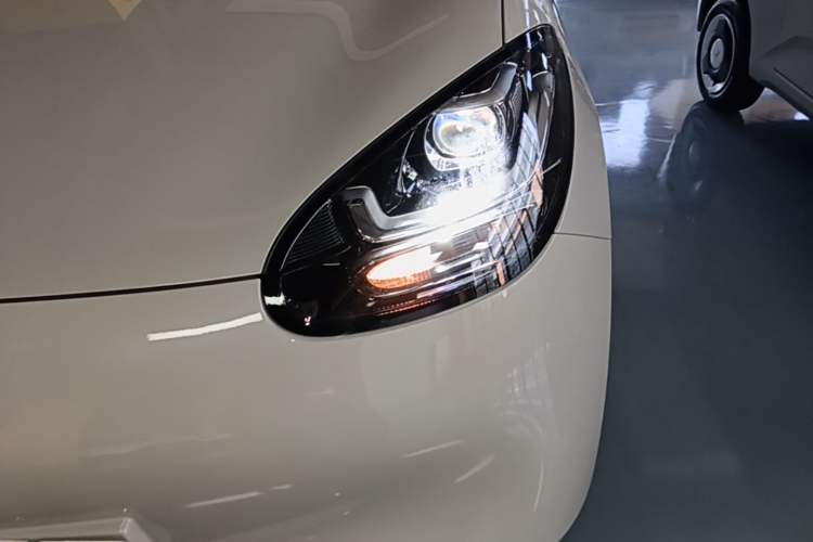 Used Wuling Bingo 2024 203km Light Edition Left Front Headlight
