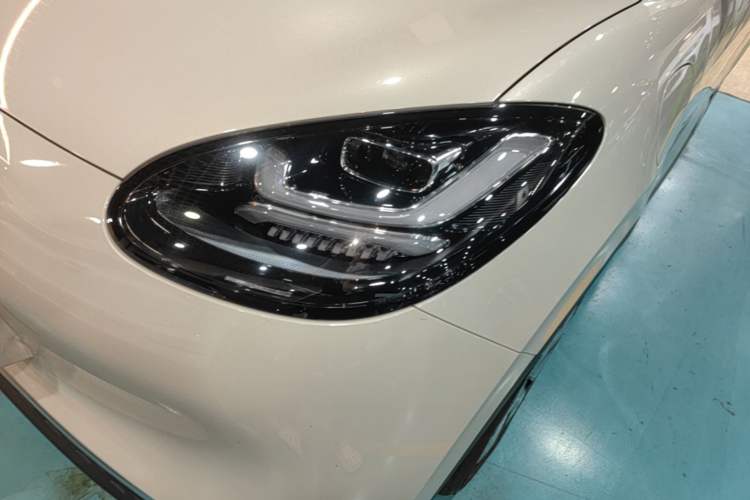 Used Wuling Bingo 2024 333 km Lingxi Connected Version Left Front Headlight