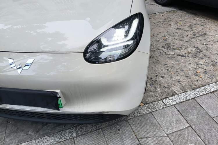Used Wuling Bingo 2024 333 km Lingxi Connected Version Left Front Headlight