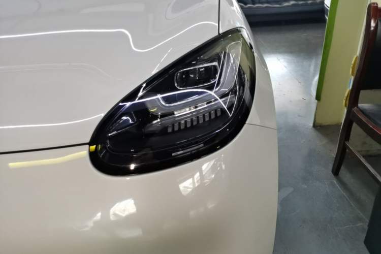 Used Wuling Bingo 2024 333 km Lingxi Connected Version Left Front Headlight