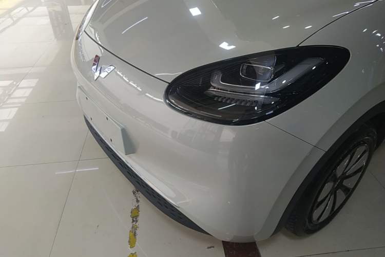 Used Wuling Bingo 2024 333 km Lingxi Connected Version Left Front Headlight