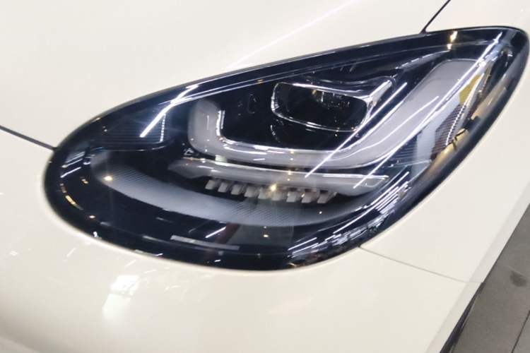 Used Wuling Bingo 2024 333 km Enjoyment Version Left Front Headlight