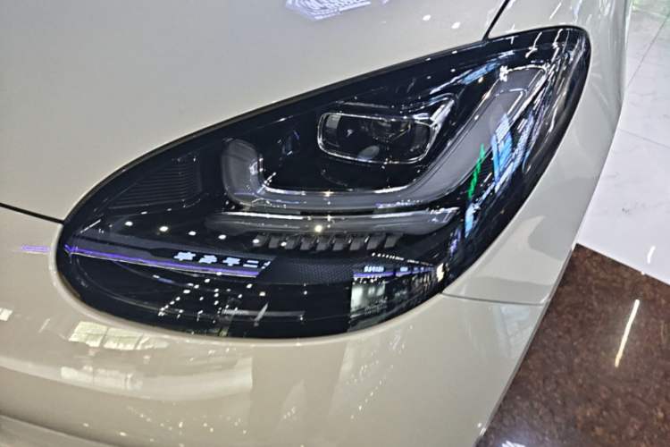 Used Wuling Bingo 2024 333 km Enjoyment Version Left Front Headlight