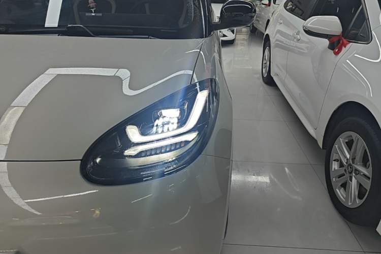 Used Wuling Bingo 2024 333 km Lingxi Connected Version Left Front Headlight