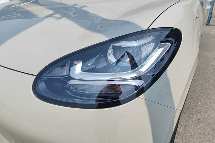 Used Wuling Bingo 2024 203km Light Edition Left Front Headlight
