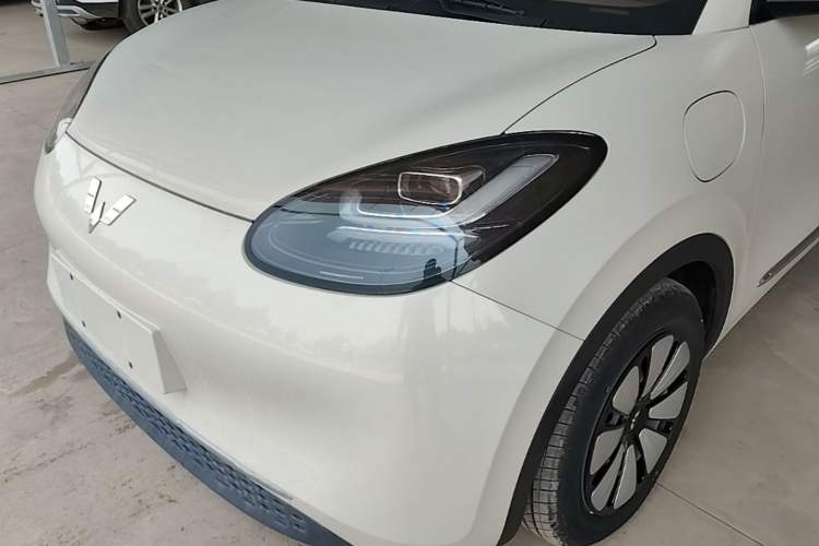 Used Wuling Bingo 2024 333 km Enjoyment Version Left Front Headlight
