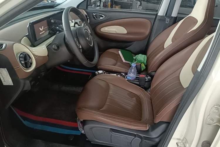Used Wuling Bingo 2024 333 km Enjoyment Version Left Front Seat