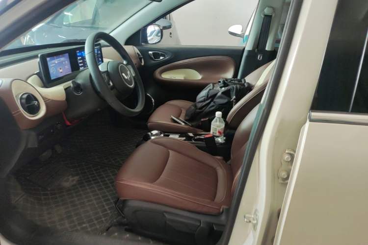 Used Wuling Bingo 2024 333 km Enjoyment Version Left Front Seat