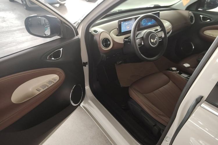 Used Wuling Bingo 2024 333 km Enjoyment Version Left Front Seat