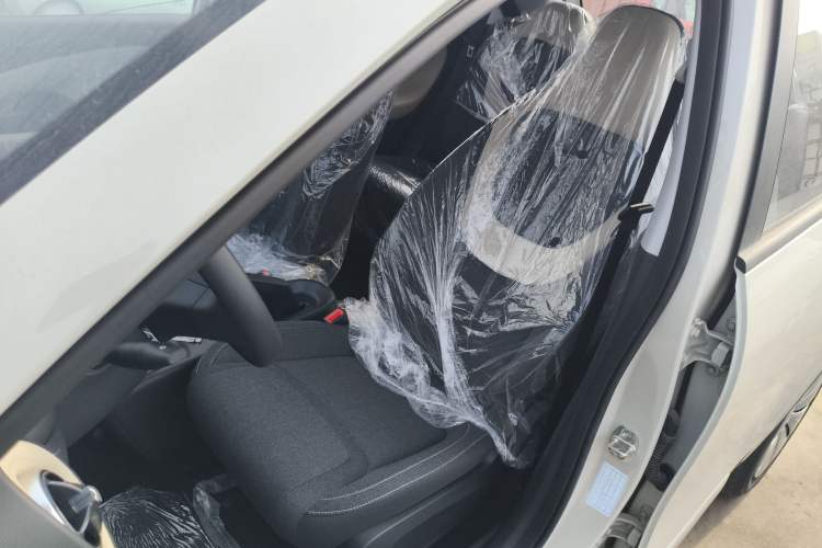 Used Wuling Bingo 2024 203km Light Edition Left Front Seat
