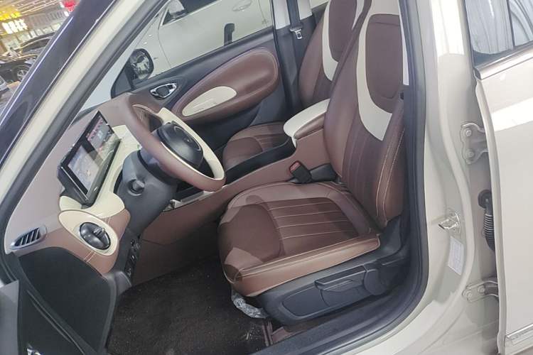 Used Wuling Bingo 2024 333 km Enjoyment Version Left Front Seat