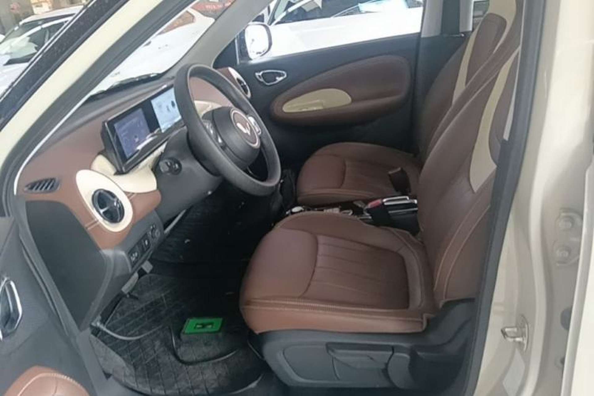 Used Wuling Bingo 2024 333 km Enjoyment Version Left Front Seat